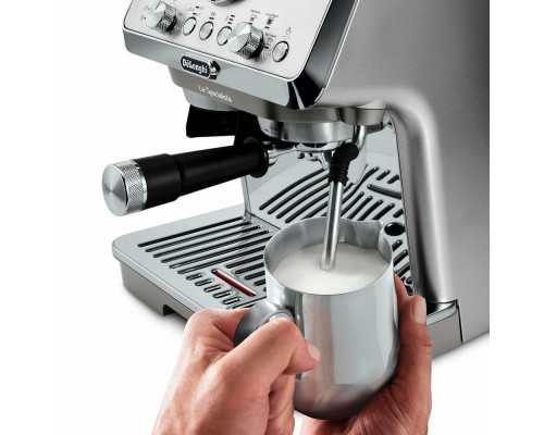 Кофеварка DeLonghi EC9255.M серебристый