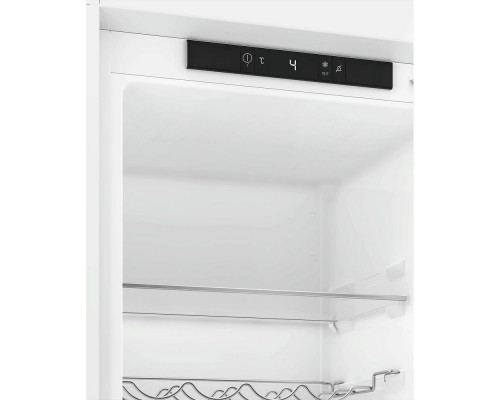 Встраиваемый холодильник HOTPOINT HBDR 18I