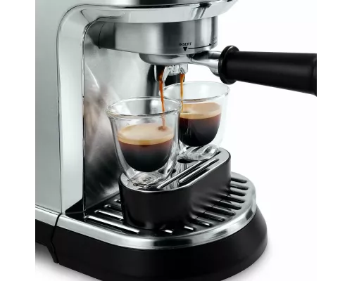 Кофеварка DeLonghi EC950.M серебристый