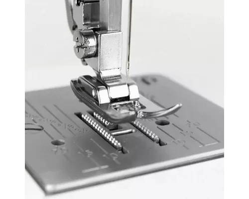 Швейная машинка Janome LW-30