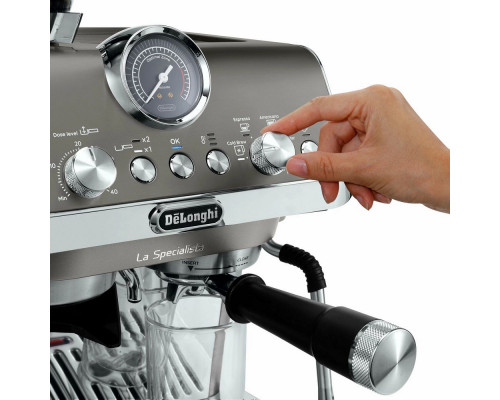 Кофеварка DeLonghi EC9255.T титан