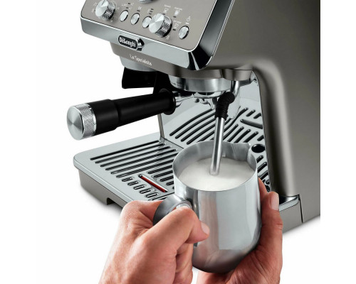 Кофеварка DeLonghi EC9255.T титан