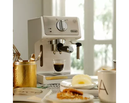 Кофеварка DeLonghi ECP33.21. W белый