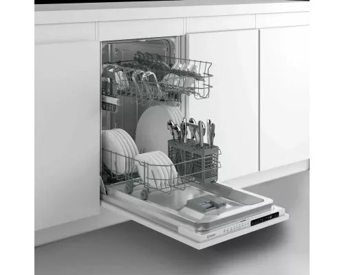 Встраиваемая посудомоечная машина Indesit DIS 1C69 B