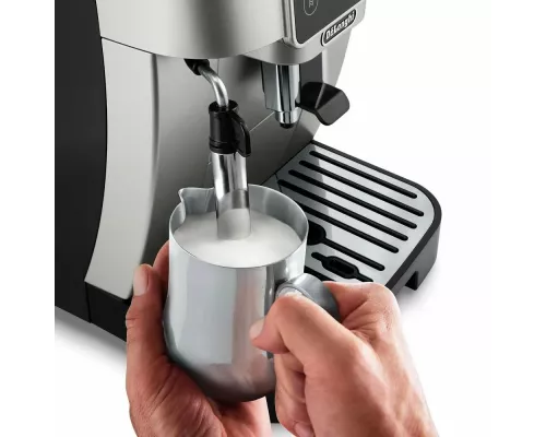 Кофемашина DeLonghi ECAM220.31.SB черный/серебристый