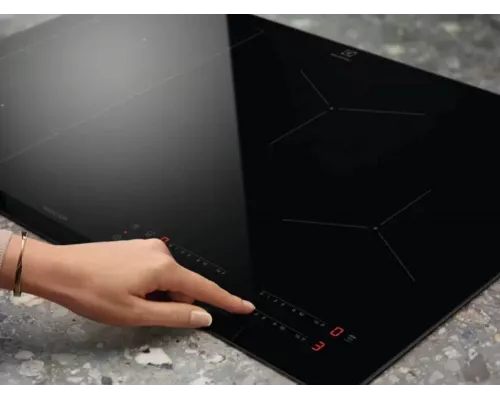 Варочная поверхность Electrolux EIS62443
