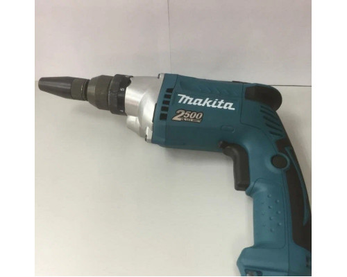 Дрель-шуруповерт Makita FS2700