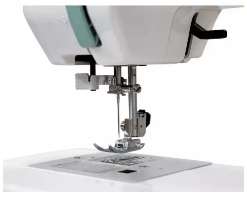 Швейная машина Janome HD6130
