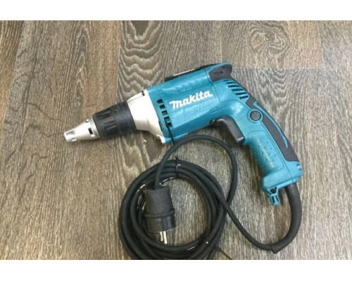 Шуруповерт Makita FS4300 570Вт патрон:держатель бит 1/4"